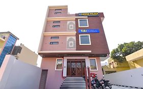 Fabhotel Lavish Palace